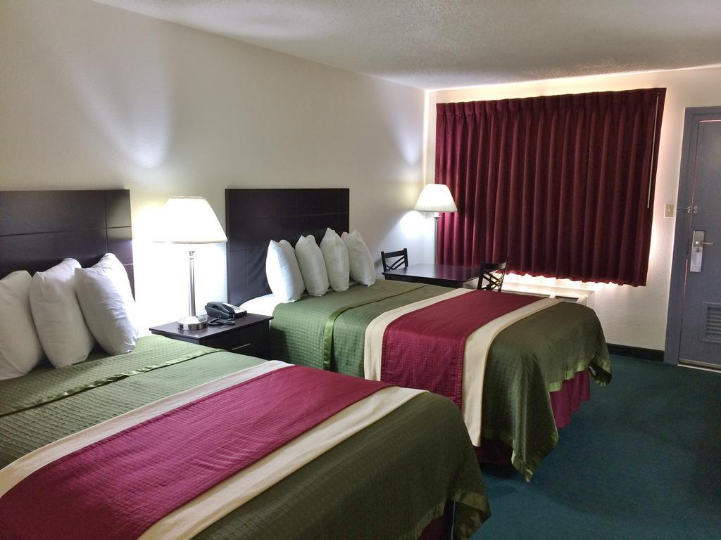 Travel Inn & Suites Atlanta Texas Exteriör bild
